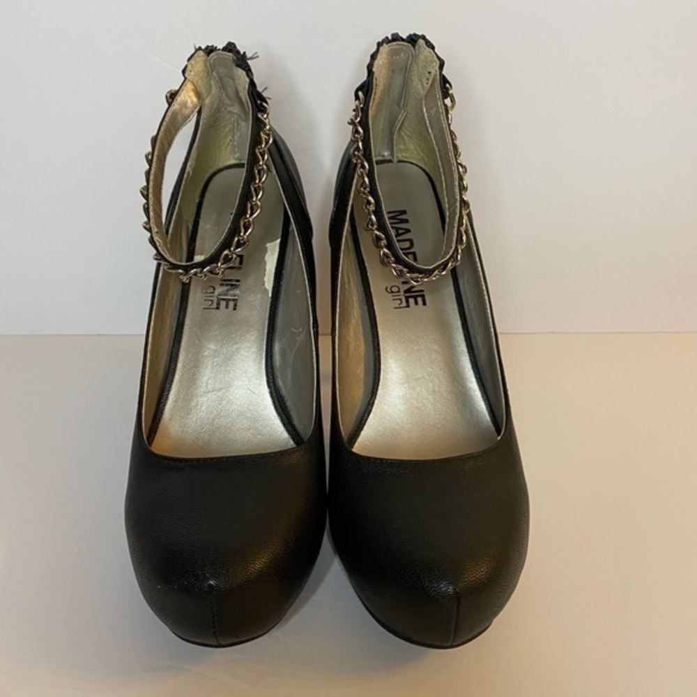 Black Heels - Picture 3 of 12